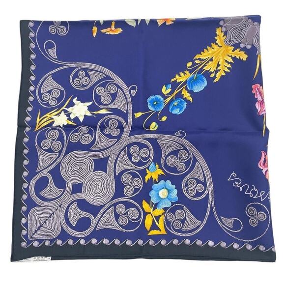 Hermes Carré 90 ARABESQUES Silk Scarf New W/Box and Tags - Picture 4 of 16